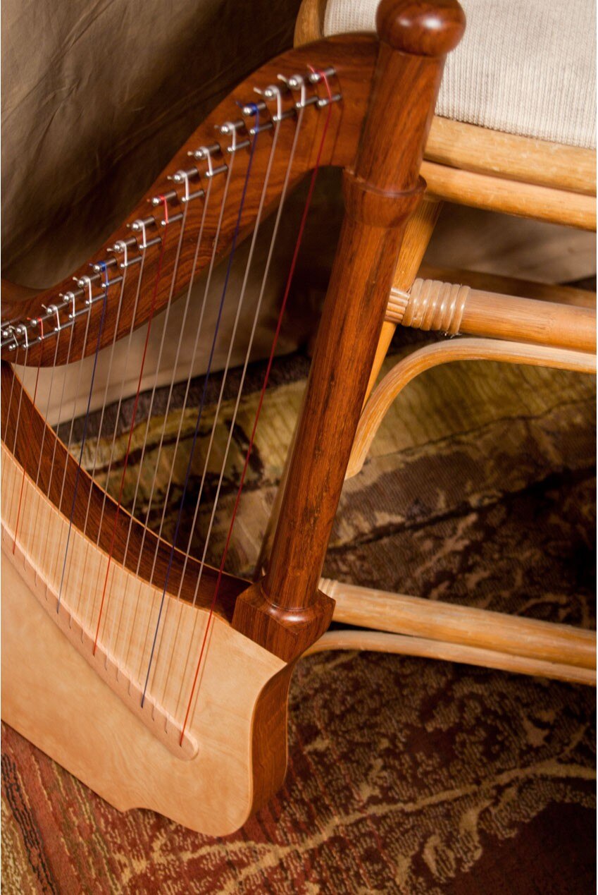Roosebeck Lute Harp www.ensoulmusic